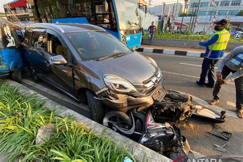 Asiam Gf Tube8 Peringatan tabrakan belakang & stanley cup review yang pas buat Avanza jeep ekstrem image 1